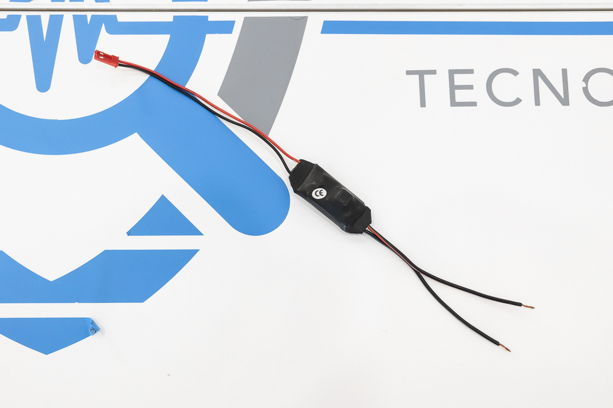 Trasformatore per Mini Videocamere e Cimici Spia da 12V a 3,7V per Auto - immagine 5