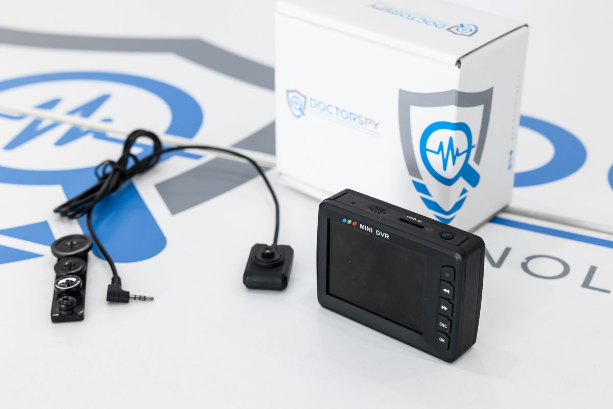 Microcamera con DVR in alta definizione con ottica a bottone e monitor CAM.23