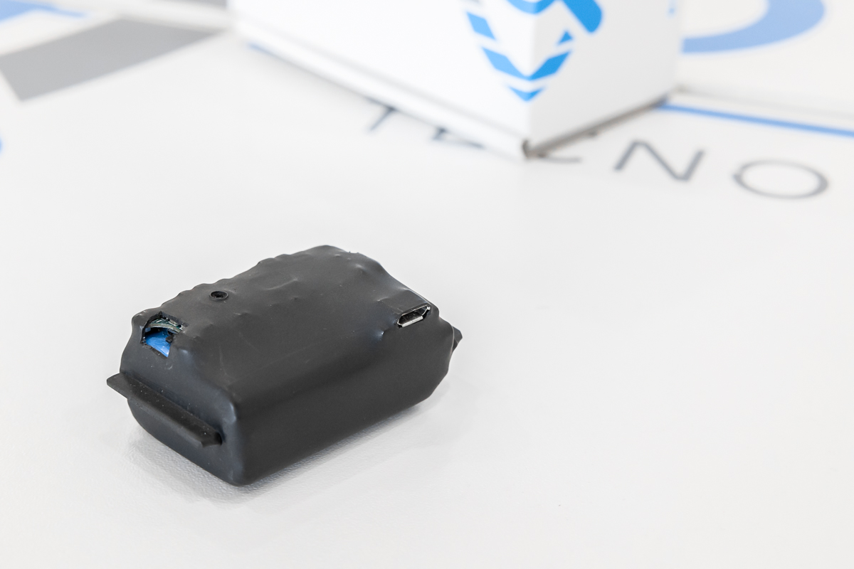 Registratore professionale VOX con batteria di lunga durata 140 ore in continuato e 450 giorni in stand-by REC.V.10