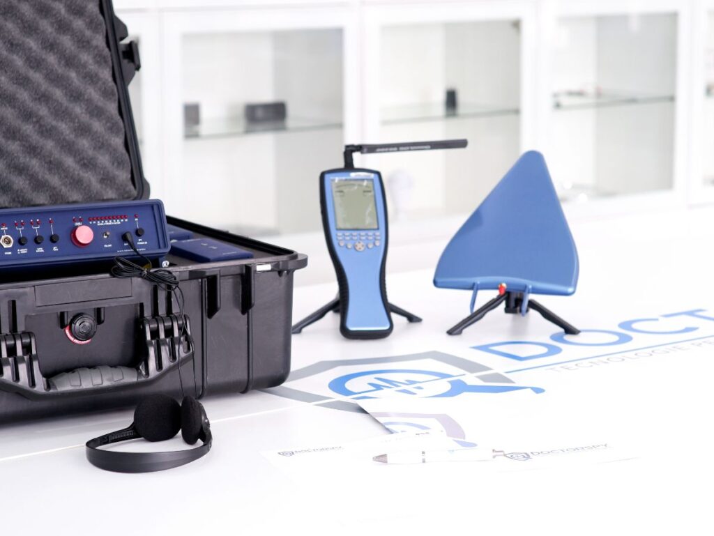 Apparecchiature per la rilevazione di microspie e la formazione nelle bonifiche elettroniche