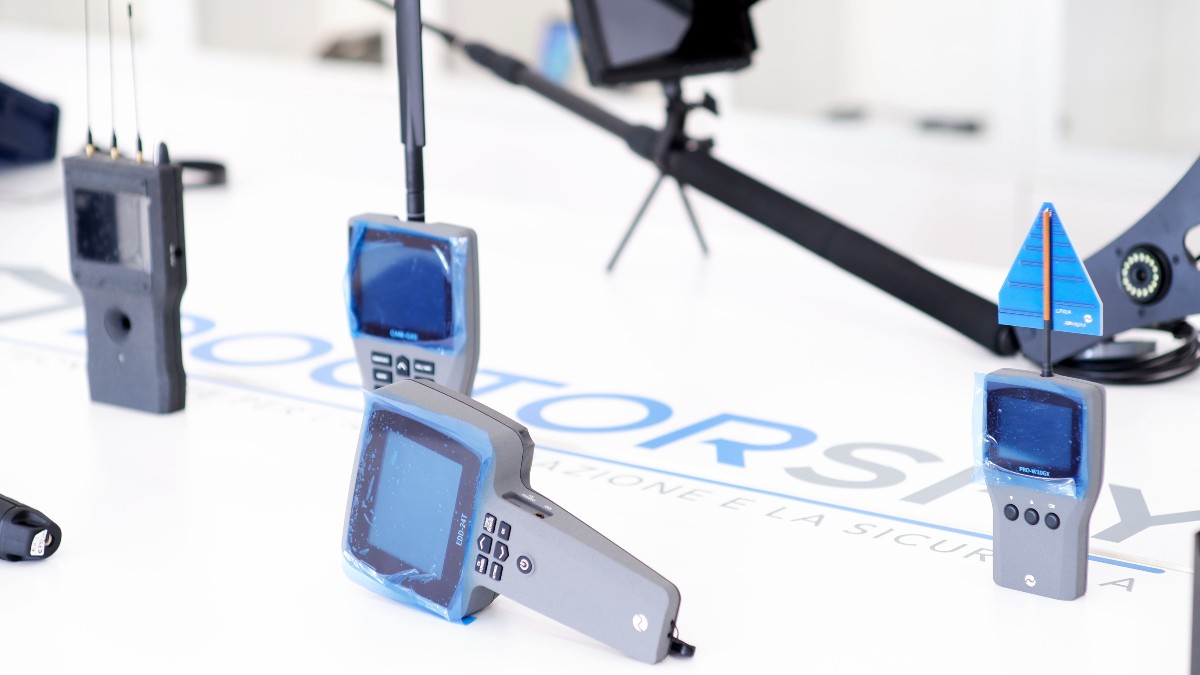 Apparati professionali Doctorspy per la rilevazione di microspie
