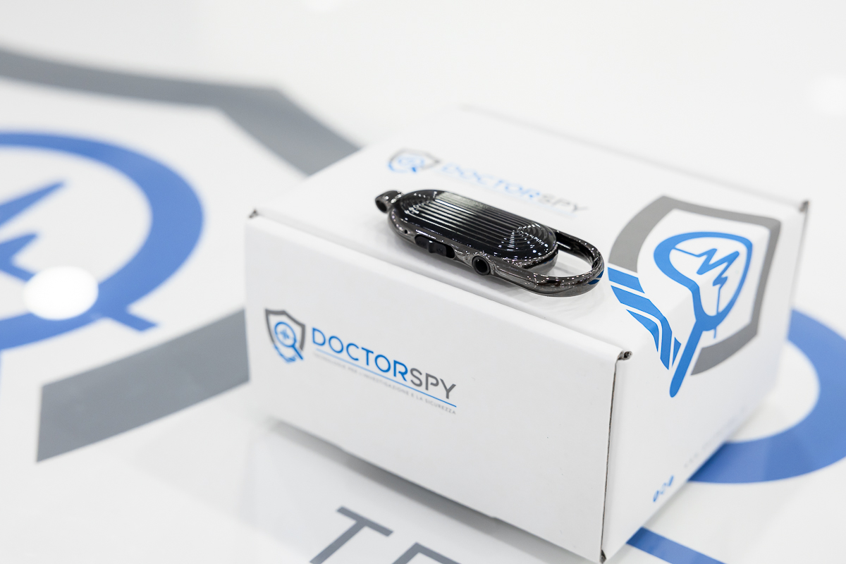 Micro registratore ad attivazione vocale VOX occultato in portachiavi lunga autonomia REC.V.19