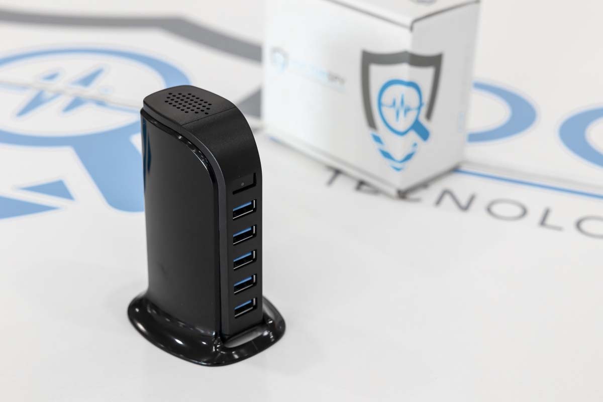 Mini telecamera full HD wifi p2p in multipresa USB a torre 5V CAM.W.27