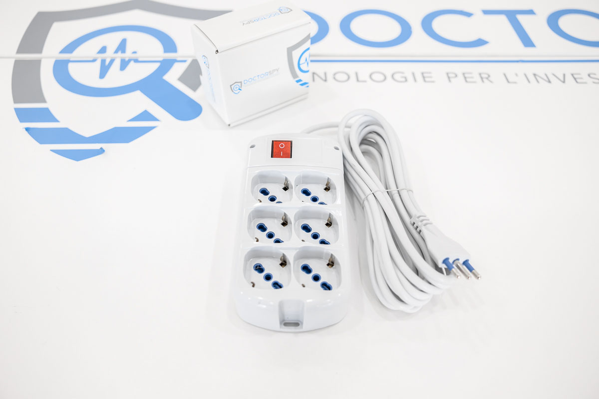 Microspia wifi occultata in ciabatta multipresa elettrica MIC.W.01