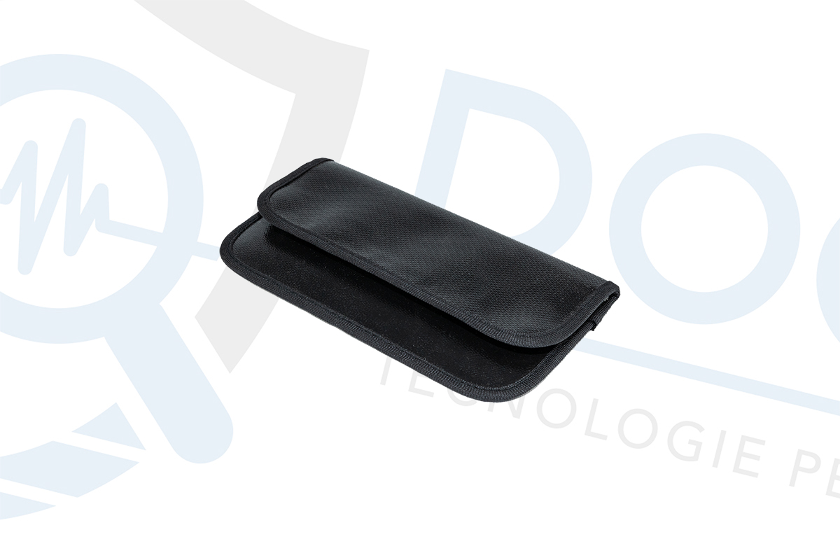 Custodia anti intercettazione per cellulari contro spy phone in ecopelle nero lucido CAI.01