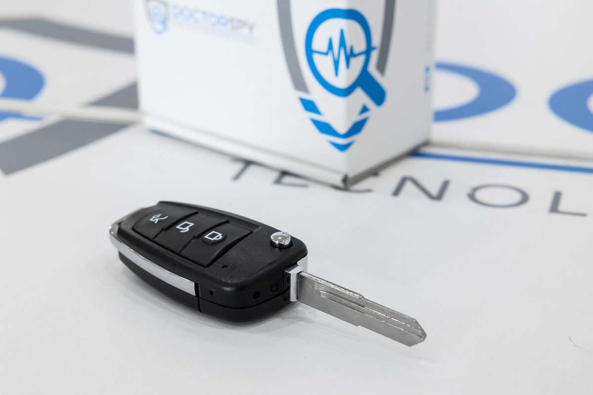 Microcamera con DVR 1080p con memoria integrata 32 GB in chiave auto con motion detection CAM.25