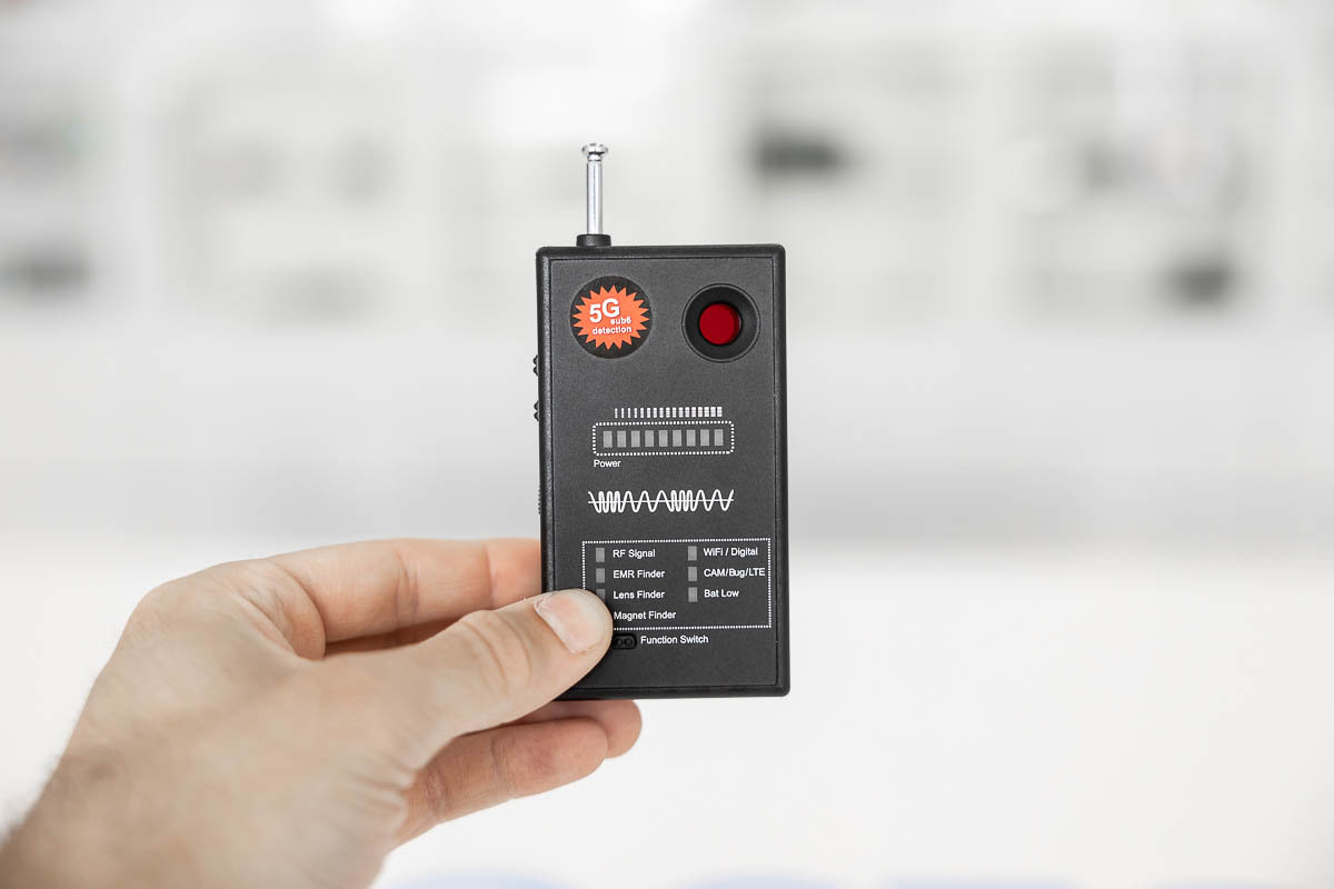 Rilevatore multifunzione di cimici spia, microcamere e registratori RIL.16