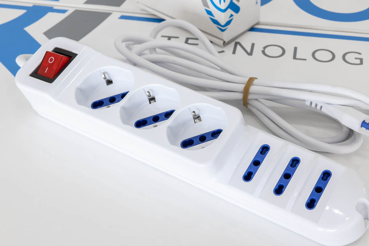 Cimcie audio GSM VOX nascosta in ciabatta elettrica MIC.G.07