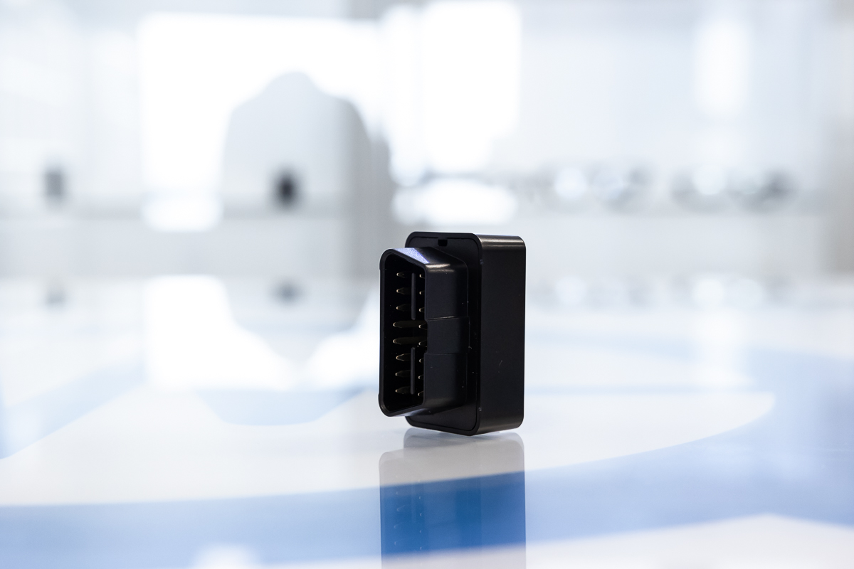 Frontale del localizzatore satellitare OBD per auto LOC.10