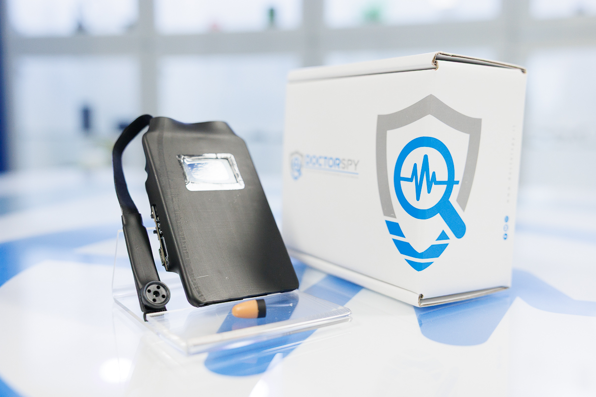 Kit Micro Auricolare GSM con Microcamera in Bottone ad Alte Prestazioni - immagine 3