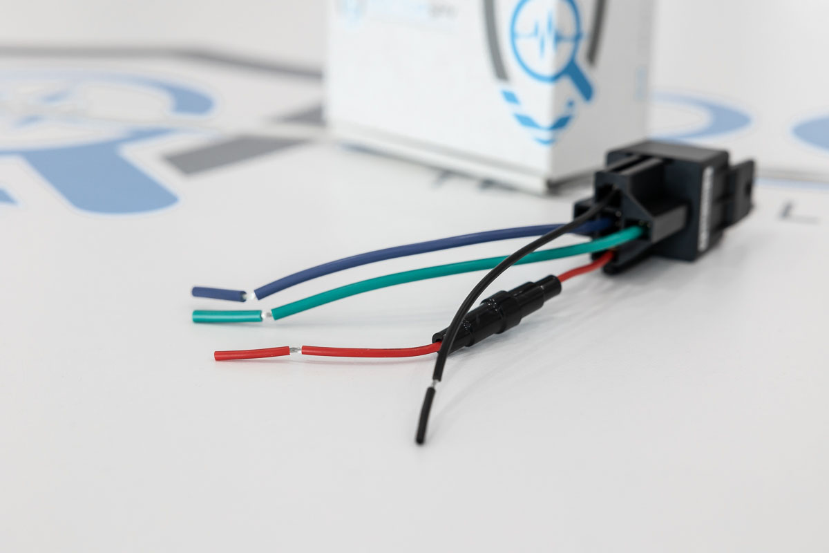 Tracker GPS fisso per auto occultato in relè con SIM integrata e funzione di blocco motore LOC.16