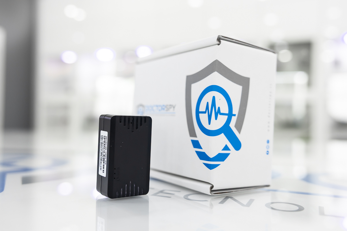 Localizzatore satellitare GPS in tempo reale autonomia 30 giorni stand-by in posizione verticale con scatola DoctorSpy – LOC.20