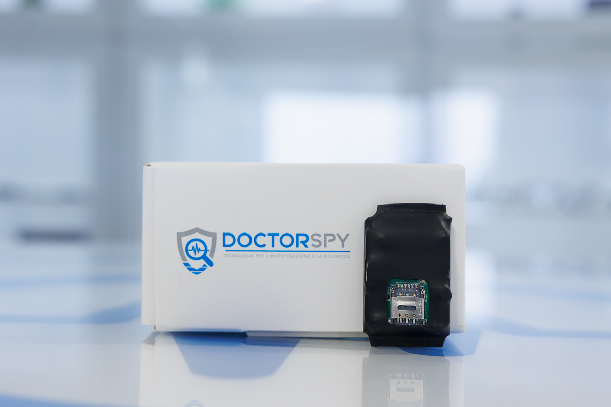 Microspia GSM con durata 3 ore in trasmissione 3 giorni in stand-by MIC.G.05