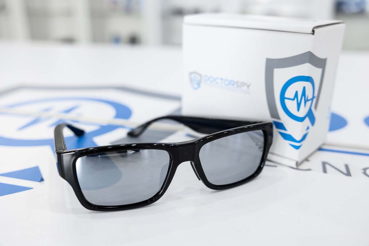 Telecamera spia full HD DVR in occhiali da sole con telecomando CAM.76