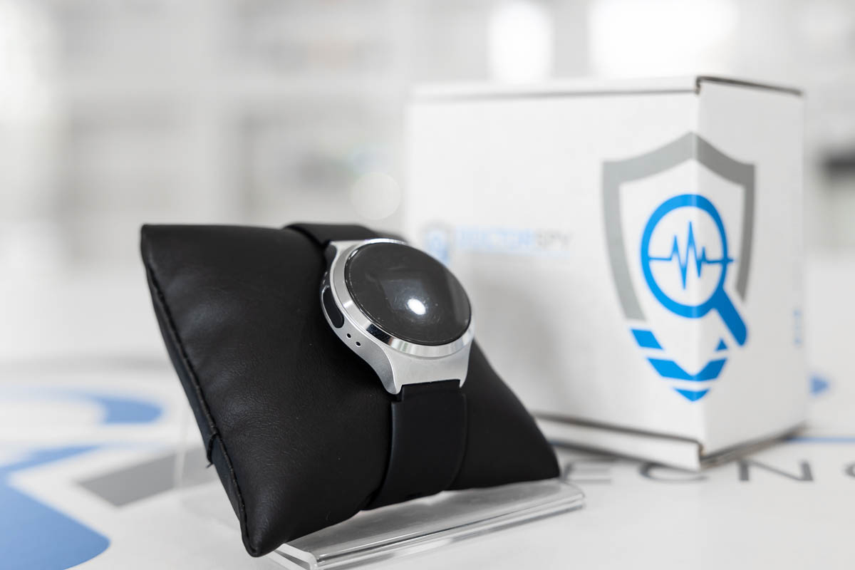 Registratore vocale nascosto in orologio digitale con memoria da 16 GB REC.V.33