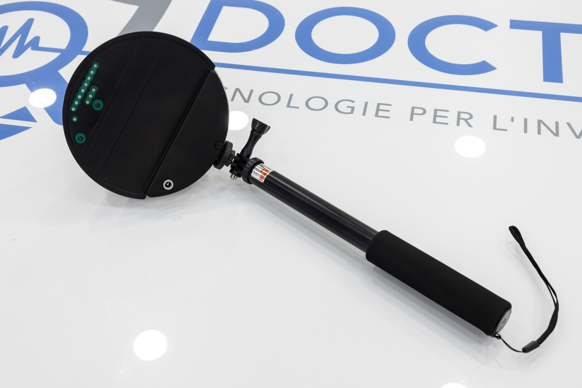 Rilevatore di giunzioni non lineari professionali con antenna polarizzata e asta telescopica RIL.11