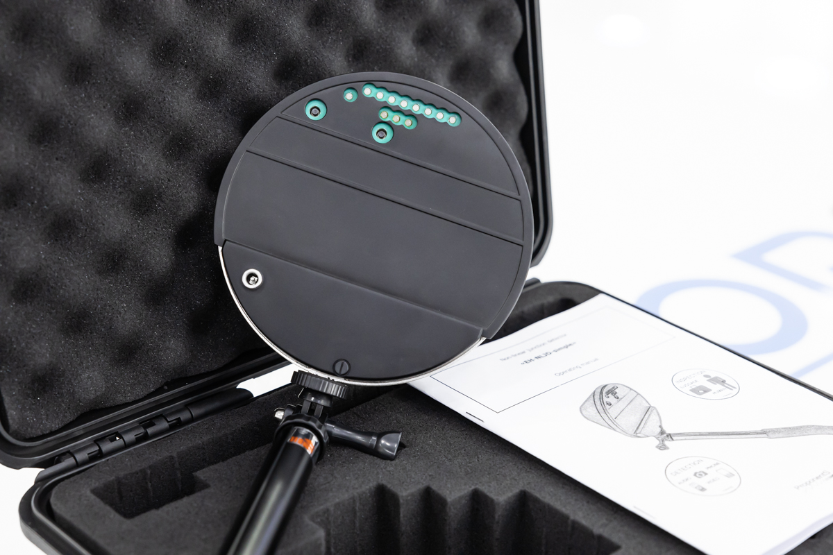 Rilevatore di giunzioni non lineari professionali con antenna polarizzata e asta telescopica RIL.11