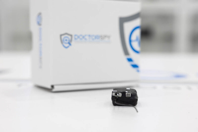 Microspia GSM con microfono ad alta sensibilità, efficace fino a 11 metri, autonomia di 2 giorni in stand-by MIC.G.12