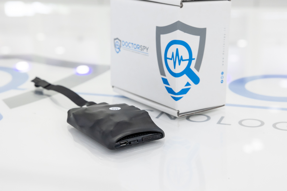 Kit Micro Auricolare con Telecamera Wifi con Ottica per Lettura Testi - immagine 3