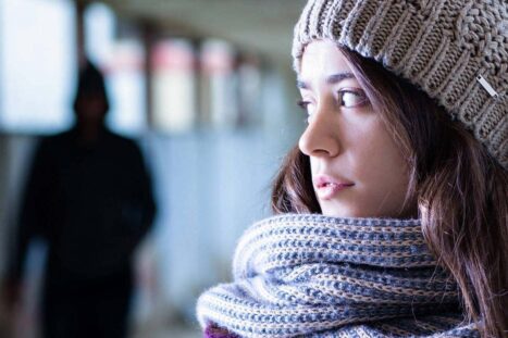 Una ragazza e il suo stalker