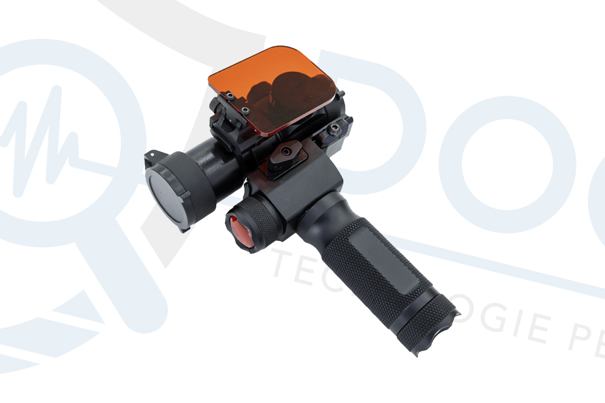 Rilevatore di telecamere nascoste professionale con mirino laser e valigia militare RIL.14