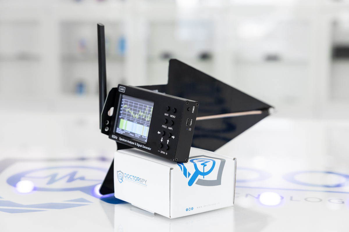 Analizzatore di spettro portatile 6 GHz con generatore di segnale + antenna log periodica per 3G, 4G, LTE, CDMA, DCS, GSM, GPRS, GLONASS RIL.30