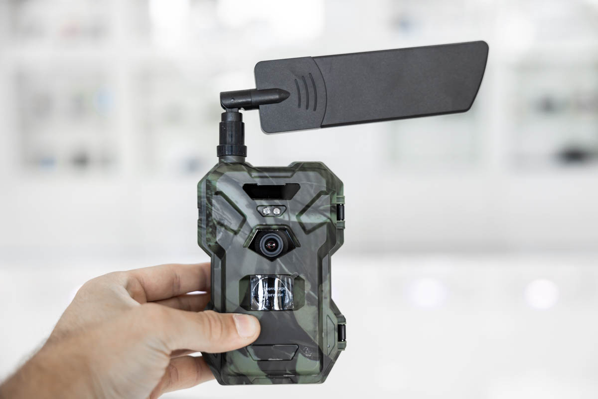 Fototrappola wifi 4G con risoluzione 2k / 30 MP con app per cellulare per streaming live in tempo reale CAM.TRA.06