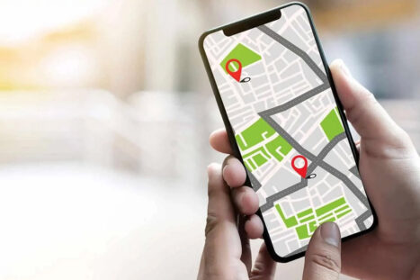 La schermata di uno smartphone Android con la funzione di localizzazione GPS