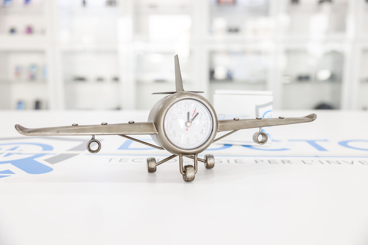 Microspia GSM di lunga durata occultata in orologio da tavolo a forma di aeroplano DES.27