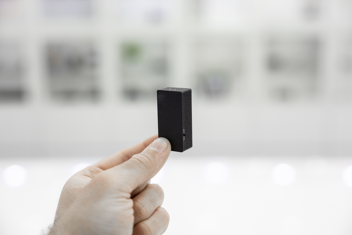 Micro registratore digitale VOX 8 GB con autonomia di 200 ore in stand-by e 75 ore in continuato REC.V.42