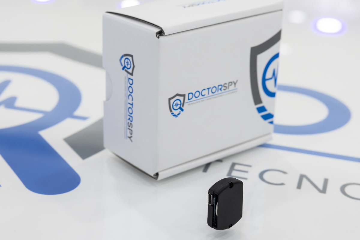 Micro registratore digitale VOX con autonomia fino a 400 ore in stand-by, sistema di criptazione con password e software per PC REC.V.02