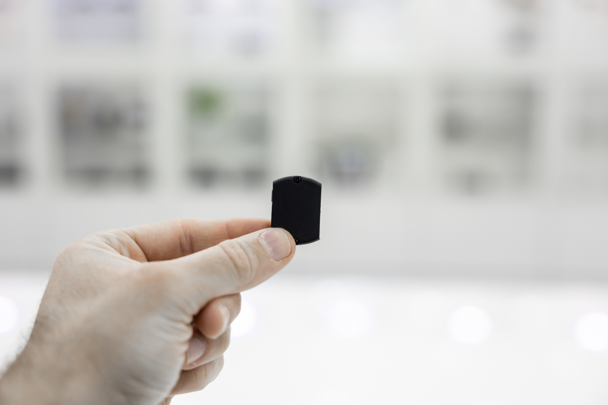 Micro registratore digitale VOX con autonomia fino a 400 ore in stand-by, sistema di criptazione con password e software per PC REC.V.02