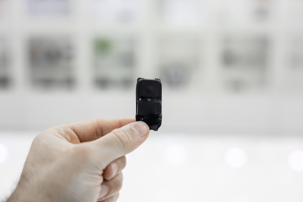 Microspia GSM con attivazione vocale (VOX) e batteria agli ioni di litio con durata 10 giorni in stand-by e 10 ore in continuato