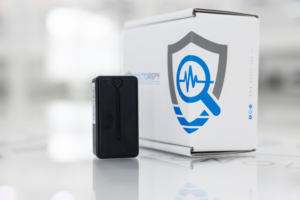 Localizzatore satellitare 4G senza fili con scocca magnetica e batteria ricaricabile con durata di 25 giorni in stand-by LOC.01