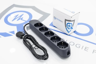 Microspia WiFi P2P audio occultata in una ciabatta elettrica funzionante, perfetta per il monitoraggio discreto di ambienti domestici o lavorativi MIC.W.11