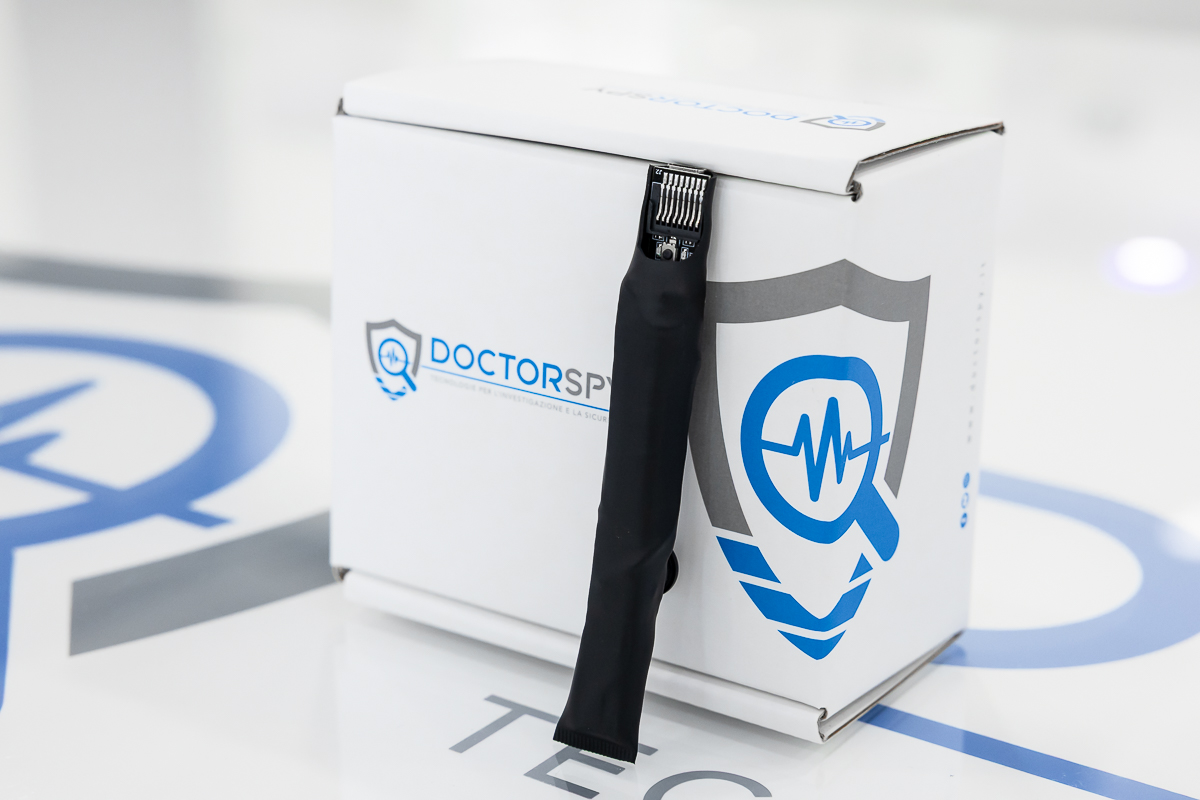 Micro telecamera spia wifi con ottica a bottone ottimizzata per lettura testi CAM.W.09