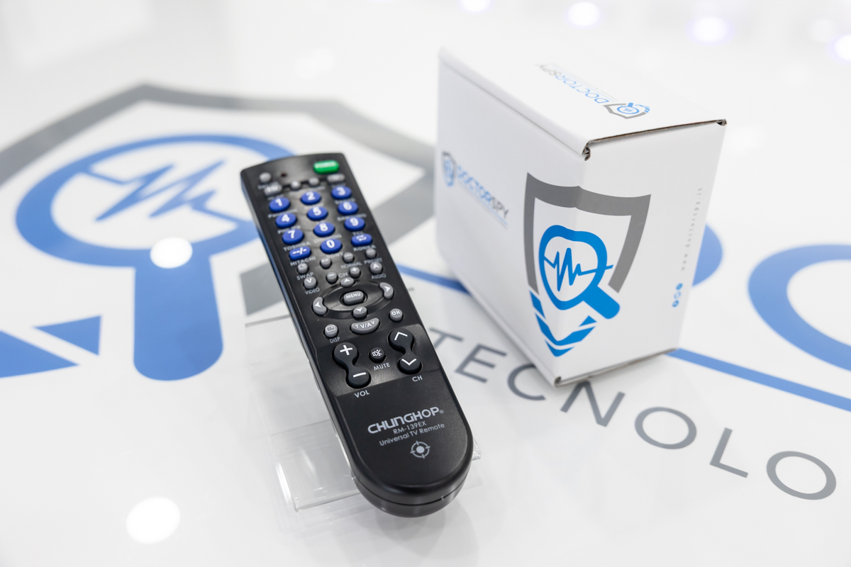 Mini telecamera wifi full HD nascosta in finto telecomando per tv CAM.W.22