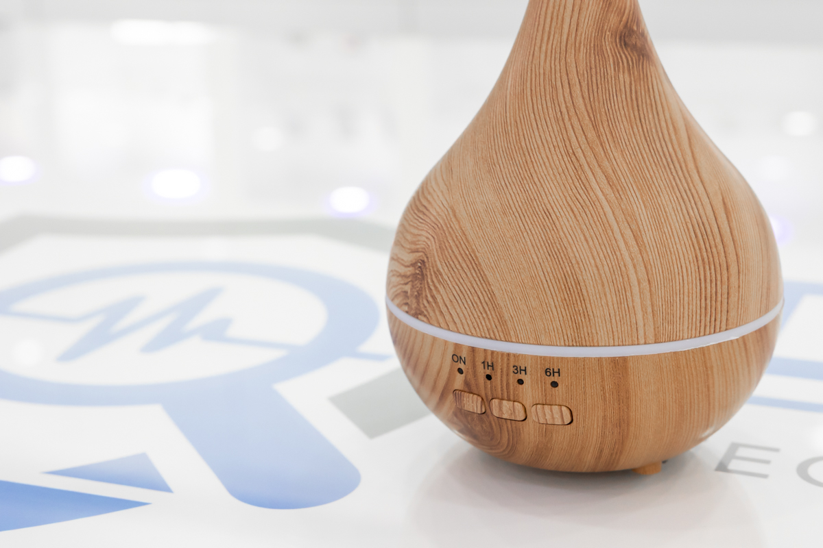 Mini spy camera wifi in alta definizione occultata in profumatore di legno CAM.W.24