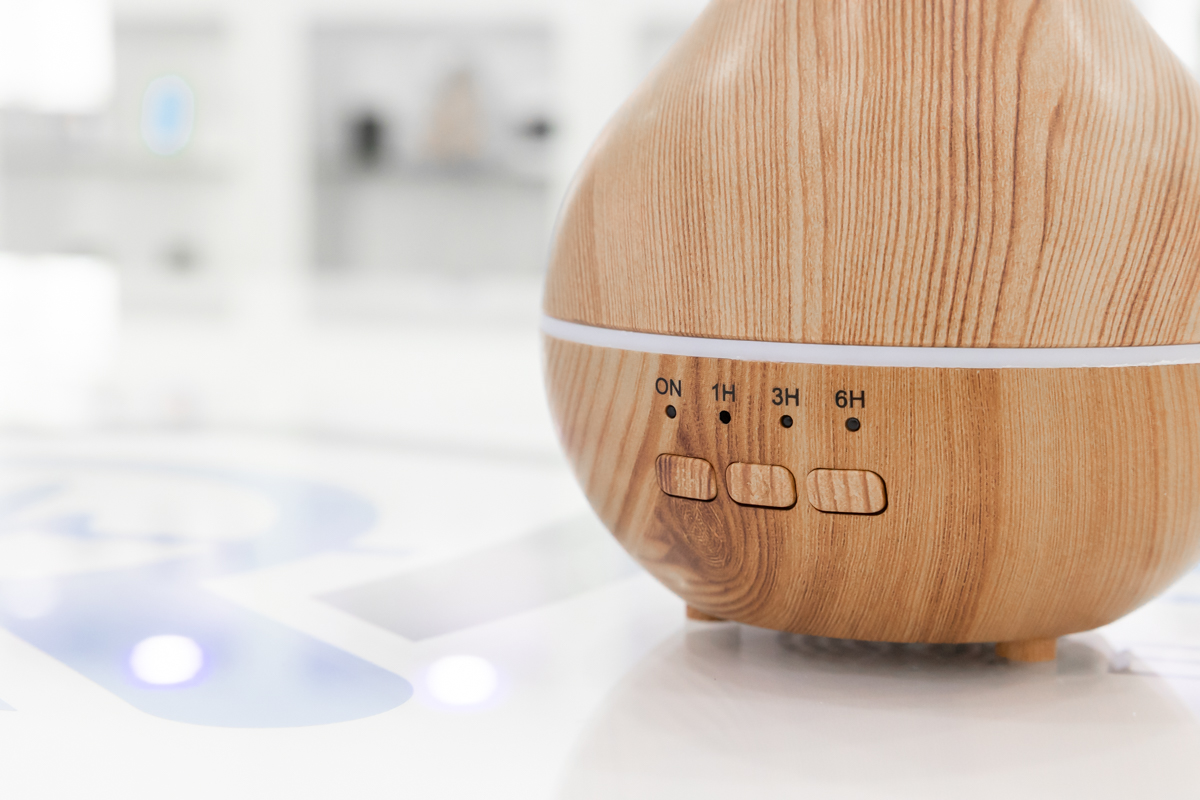 Mini spy camera wifi in alta definizione occultata in profumatore di legno CAM.W.24