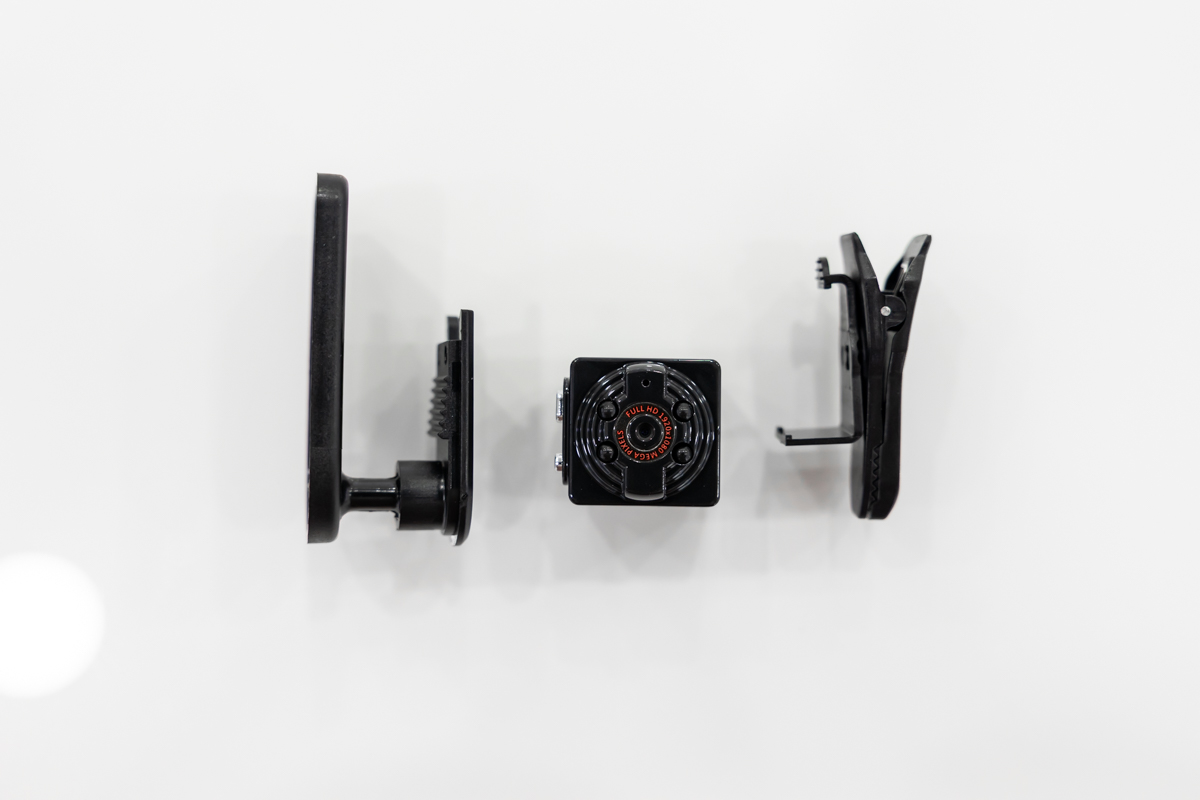 Microcamera con DVR ottica HD da 720p con supporto CAM.18