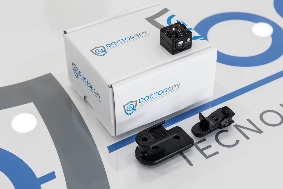 Microcamera con DVR ottica HD da 720p con supporto CAM.18