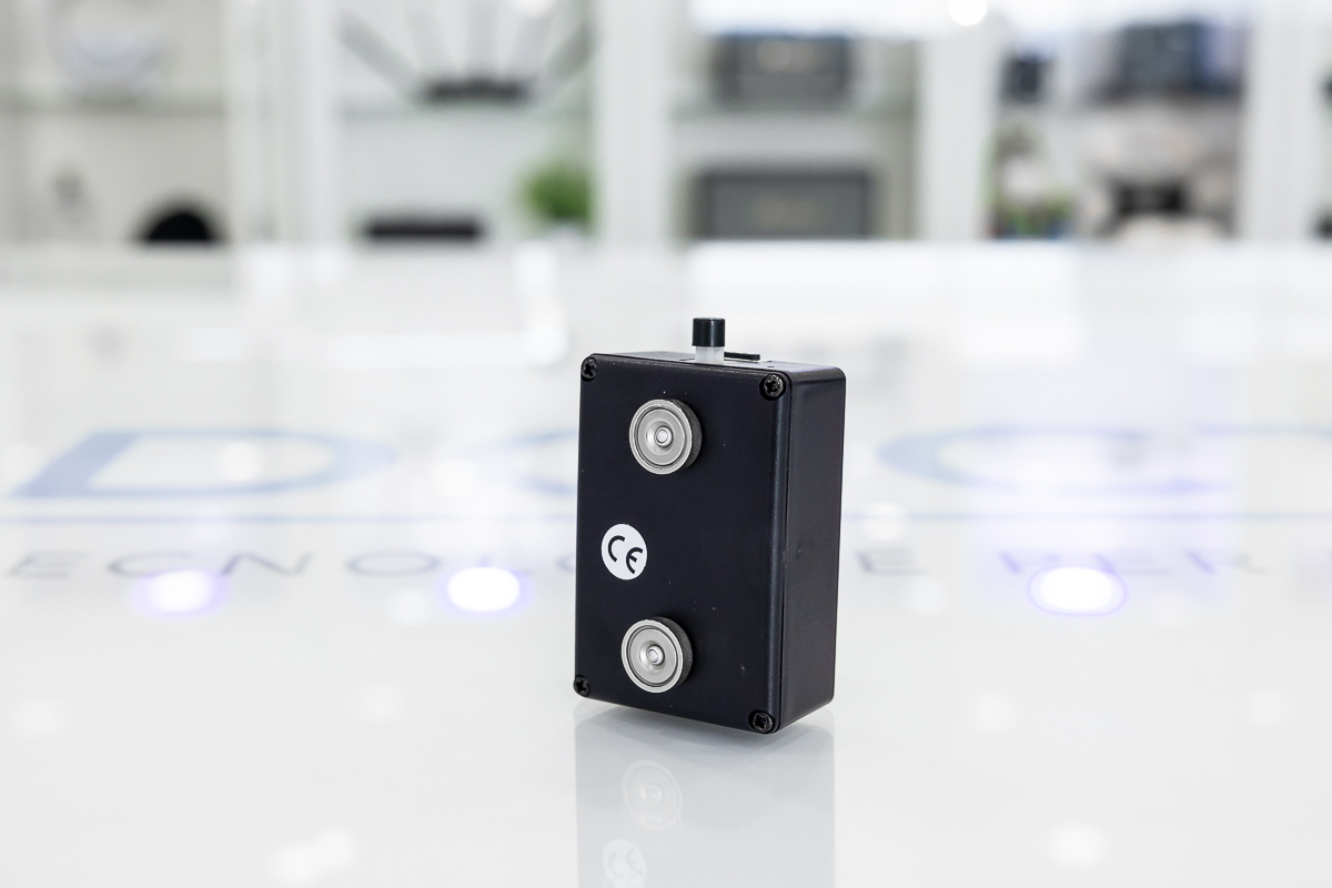 Mini registratore spia con funzionamento in attivazione vocale e scocca calamitata con memoria integrata da 8 GB e lunga autonomia in stand-by REC.V.43