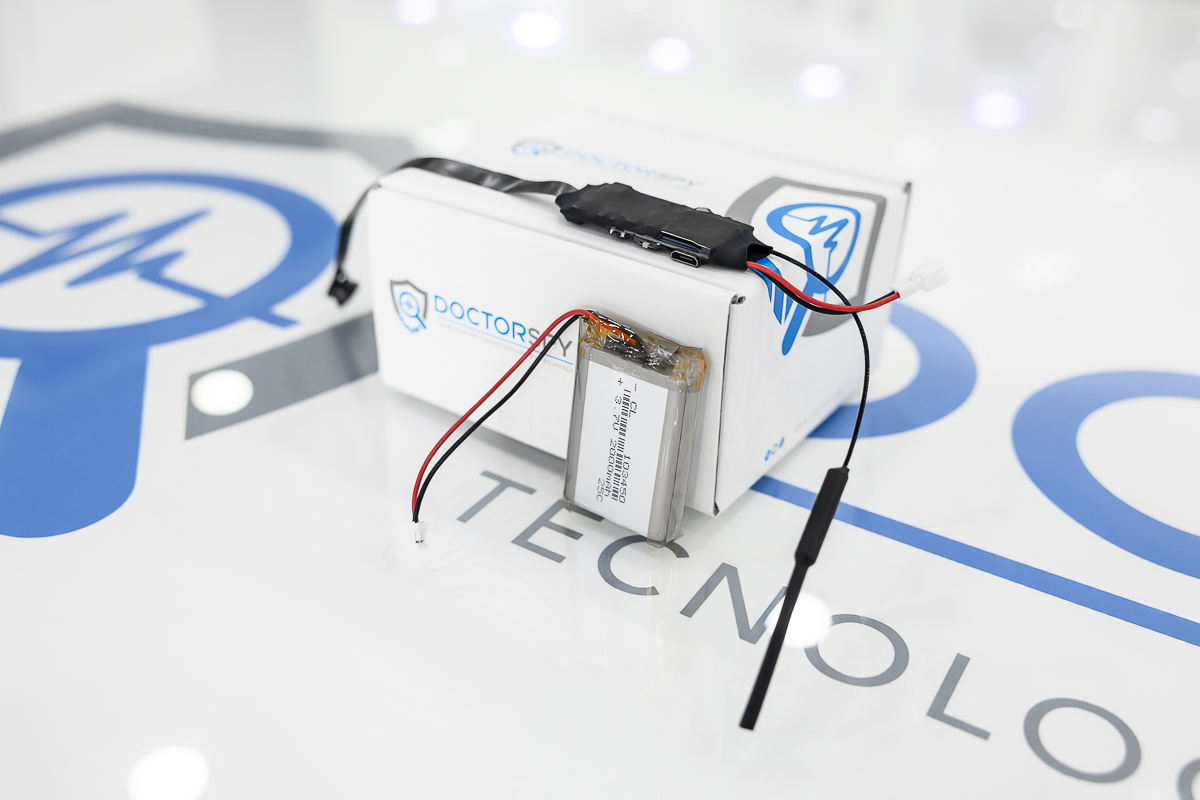 Microcamera Wifi Full HD occultata con ottica a bottone e batteria esterna CAM.W.11