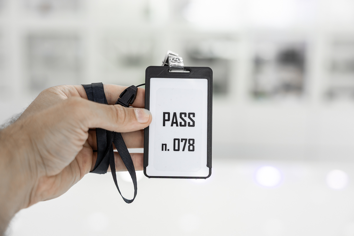 Registratore Occultato in Porta Badge Autonomia 25 Ore in Continuato - immagine 5