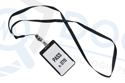 Registratore spia occultato in porta badge anonimo con 25 ore di registrazione continua e microfono fino a 3 metri REC.02