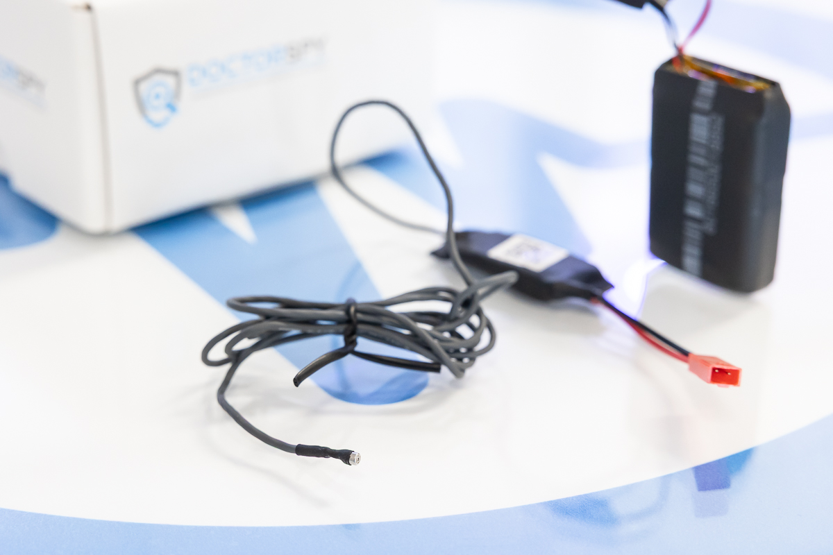Microspia GSM dettaglio microfono esterno e cavi MIC.G.10