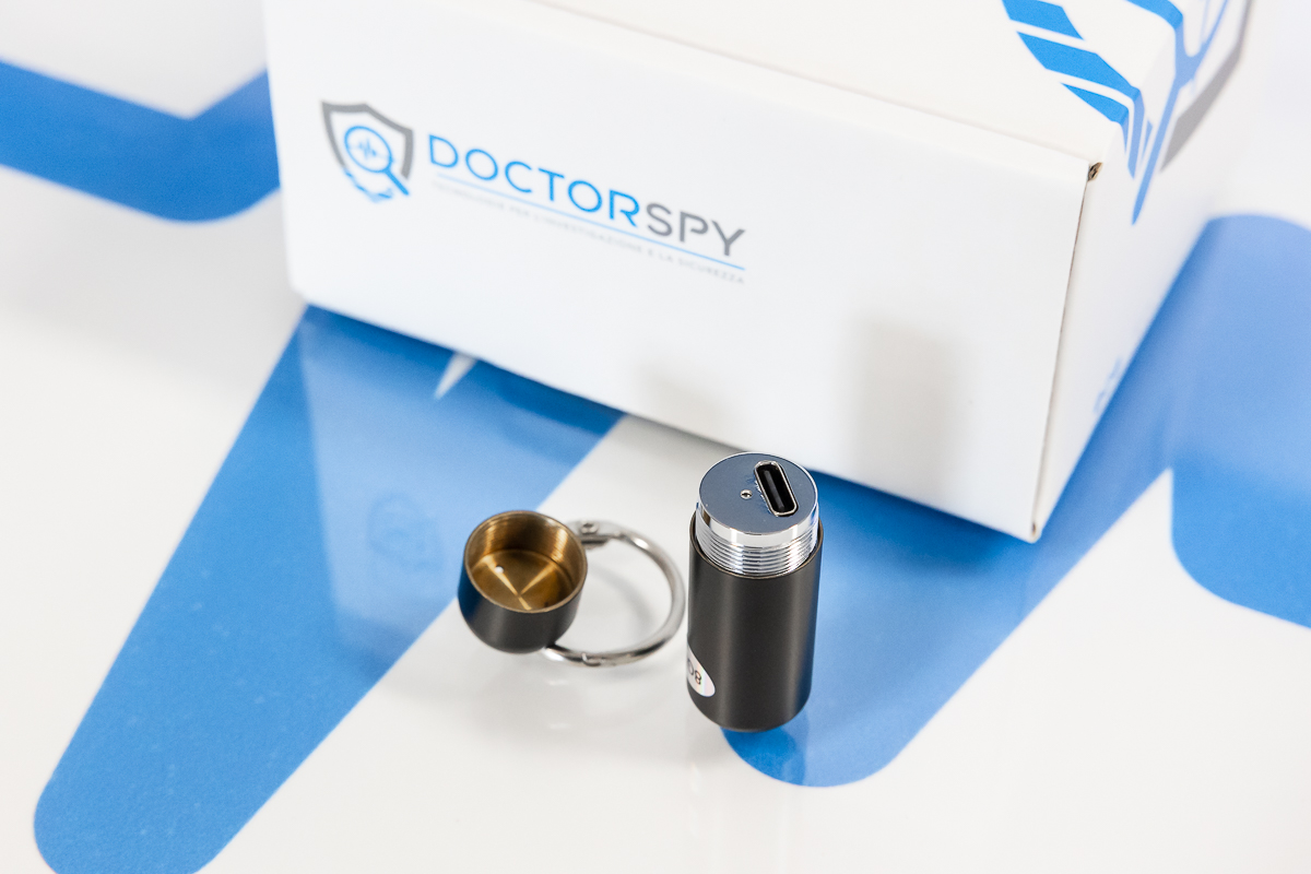 Registratore portachiavi con tappo aperto e porta USB REC.V.35